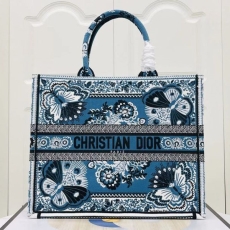 Christian Dior Shopping Bags